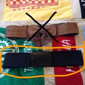 Belt, small, black, in EUC.